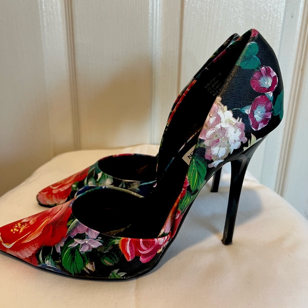 Steve Madden Floral D’Orsay Pumps